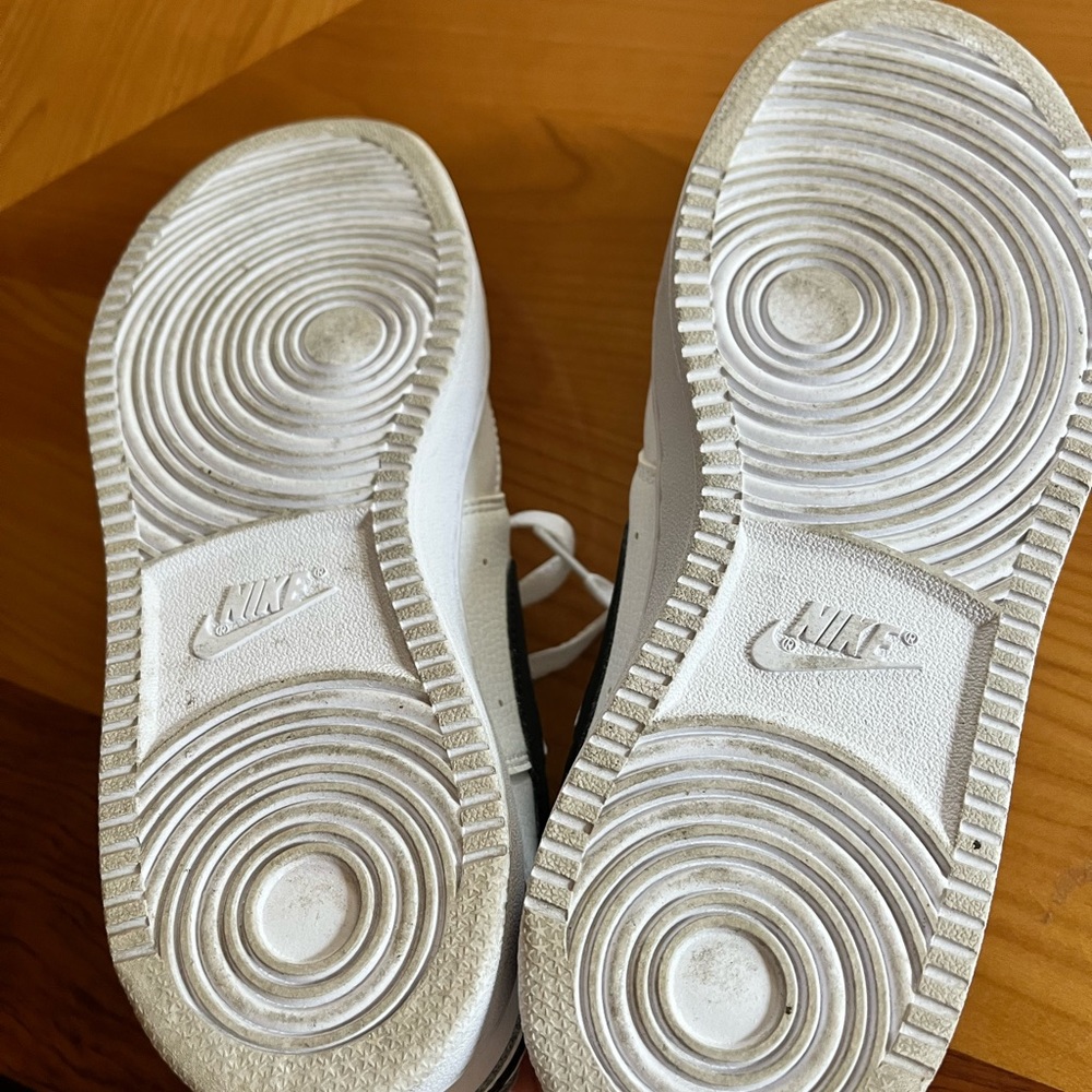 Barely Worn. Very Good Condition - image 3